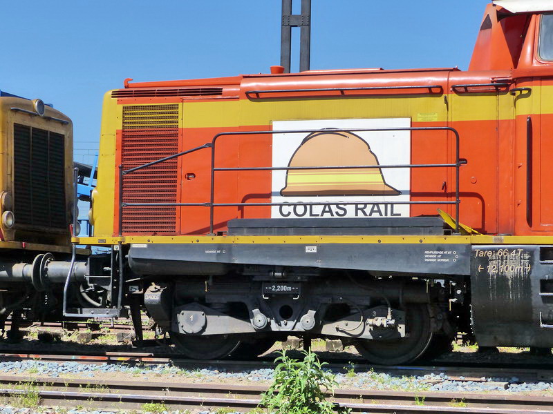 92 87 9 182 540-4 V211R (2017-04-21 SPDC) Colas Rail (8).jpg