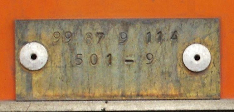 99 87 9 114 501-9 RM 900 HD 100 AHM (2013-06-12 Laon) Colas Rail (77).jpg