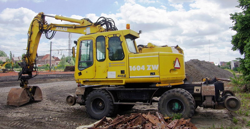 ATLAS TEREX 1604 KZW (2017-06-07 gare de Menin) Frateur de Pourcq (7).jpg
