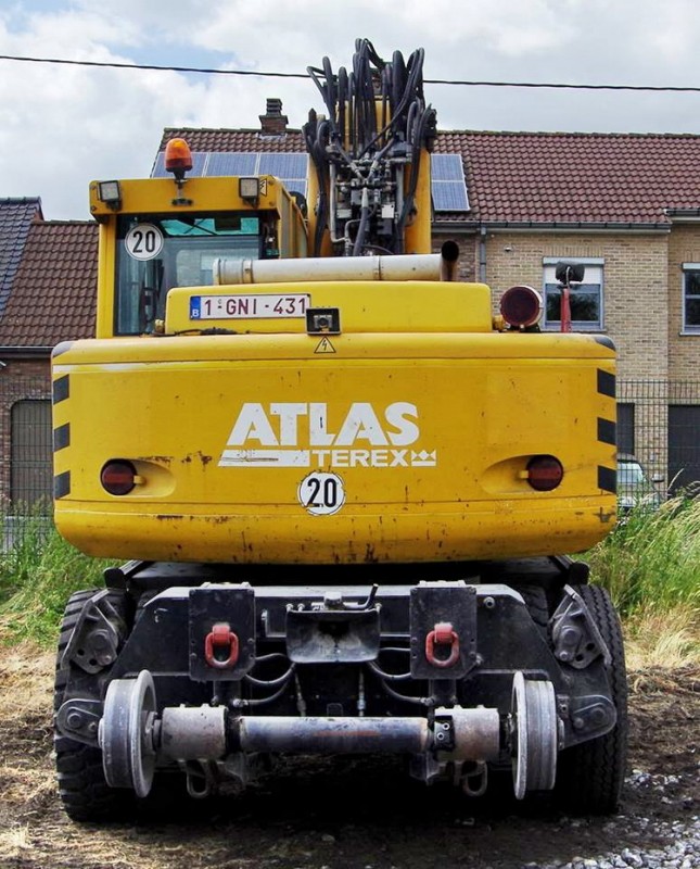 TEREX 1604 KZW (2017-06-07 gare de Menin) De Witte-Wandercaveye (3).jpg