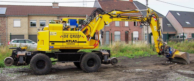 Atlas 1604 ZW (2017-09-06 gare de Henin) De Greef Paul (1).jpg