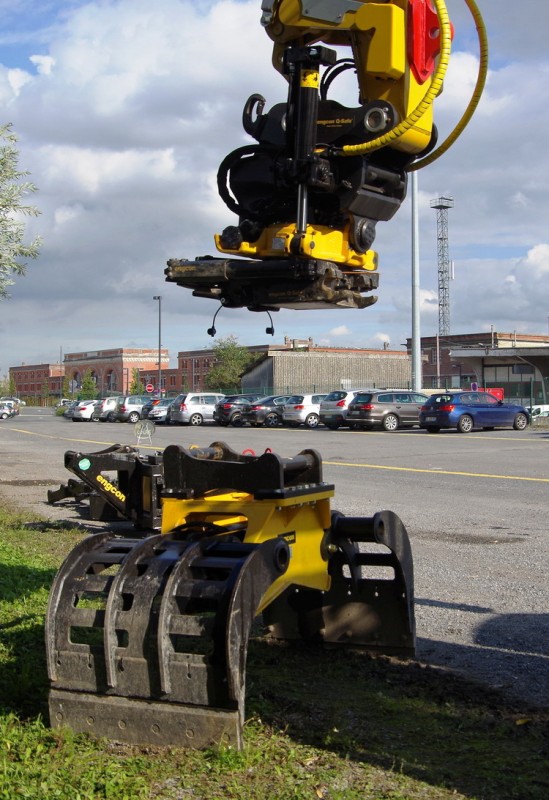 Engcon Tiltrotateur EC 219 (8).jpg
