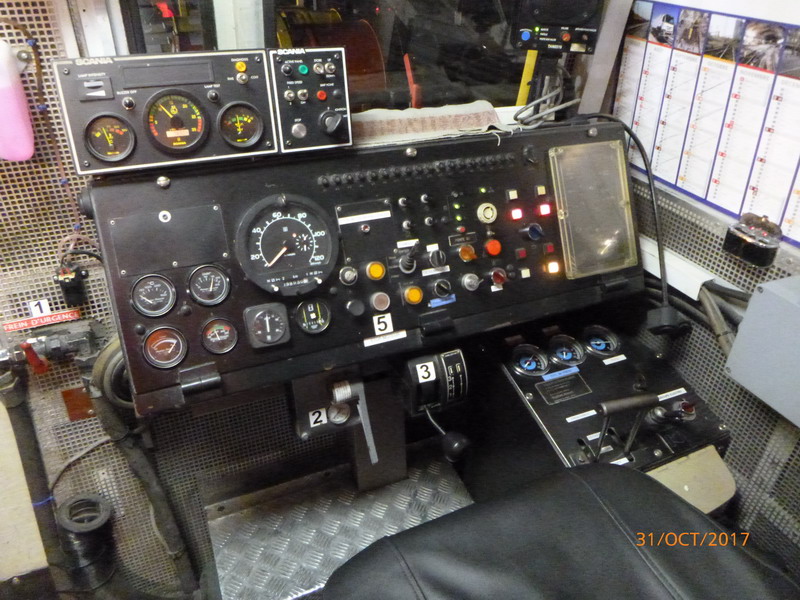 99 87 9 224 503-2 - 8-16 275 GV (2017-10-31 Chasse-sur-Rhône) (9).JPG