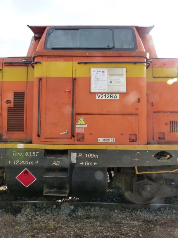 99 87 9 182 618-8 V212RA (2017-11-12 SPDC) Colas Rail (110).jpg