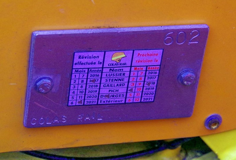 ROBEL Clipseuse 34.01 0480 (2018-01-09 gare de Chaulnes) Colas Rail 602 (3).jpg