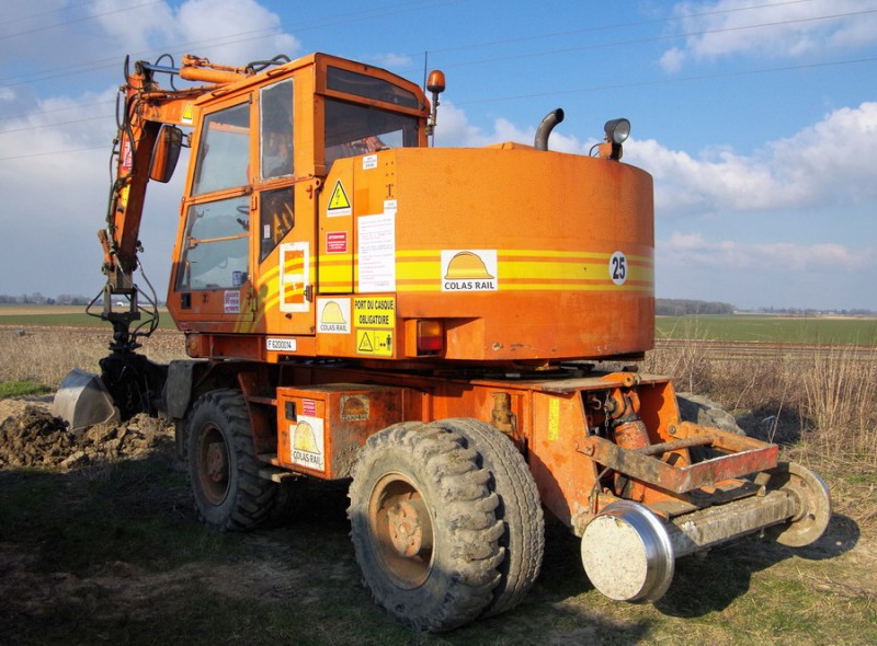 CASE 688B PRR (2018-02-26 PN n°27 à Curchy) Colas Rail F 6200014 (4).jpg
