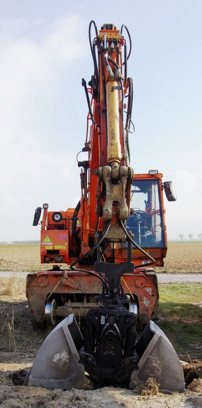 CASE 688B PRR (2018-02-26 PN n°27 à Curchy) Colas Rail F 6200014 (1).jpg
