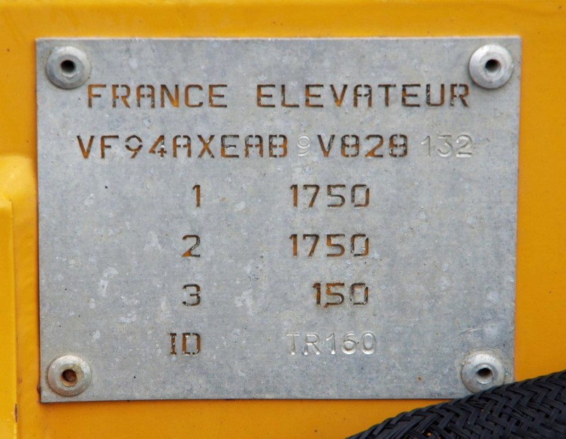 4'Axe 09.083.3505  TR 160 - 2011 (2017-08-31 gare de Tergnier ) BS 797 WX - DPA 11028  (19).jpg