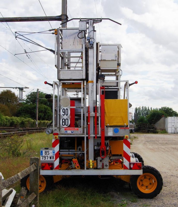 4'Axe 09.083.3505  TR 160 - 2011 (2017-08-31 gare de Tergnier ) BS 797 WX - DPA 11028  (24).jpg